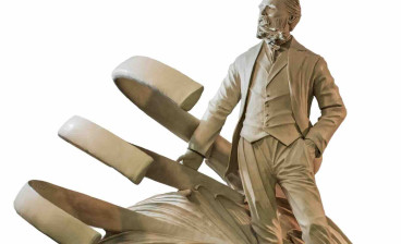 Clay model of Herman Melville by sculptor Stefanie Rocknak